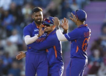 Pandya stars as India beat England in T20 opener