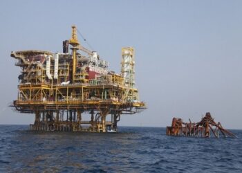 With world in energy shock, Saudi oil cushion gets very thin