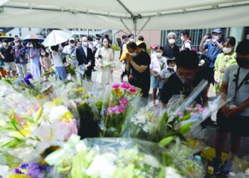 حداد وحزن في اليابان إثر اغتيال شينزو آبي والشرطة تعترف بثغرات أمنية