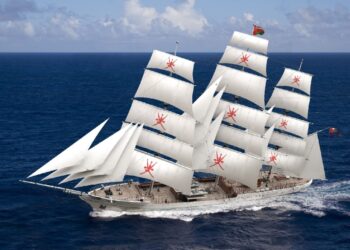 “شباب عُمان الثانية” تبدأ مشاركتها في سباقات السفن الشراعية الطويلة