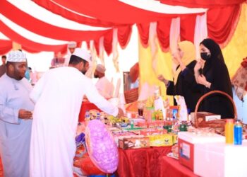 فحص طبي مجاني ومسرحيات توعوية في ملتقى العيود بالخابورة