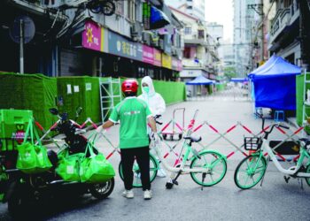 الاتحاد الأوروبي يدعم منح الأشخاص فوق 60 عاما جرعة معززة ثانية من لقاحات كوفيد