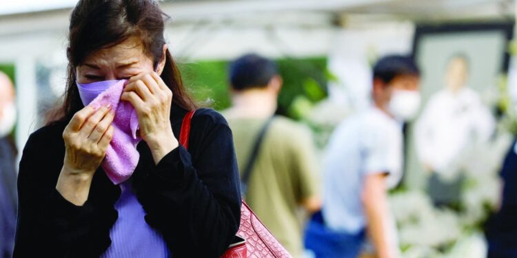 رئيس الوزراء الياباني يعرب عن رغبته في تعزيز الدفاع “بشكل جذري”