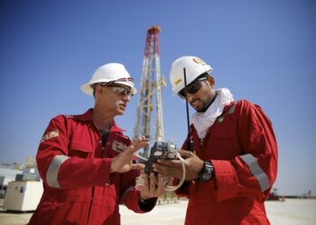 مستفيدون: منفعة الأمان الوظيفي وفرت لنا الحماية.. وأنظارنا على فرص تبرز خبراتنا