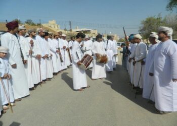 مناشط شعبية وترفيهية في”العيود والعزوة”بالحمراء