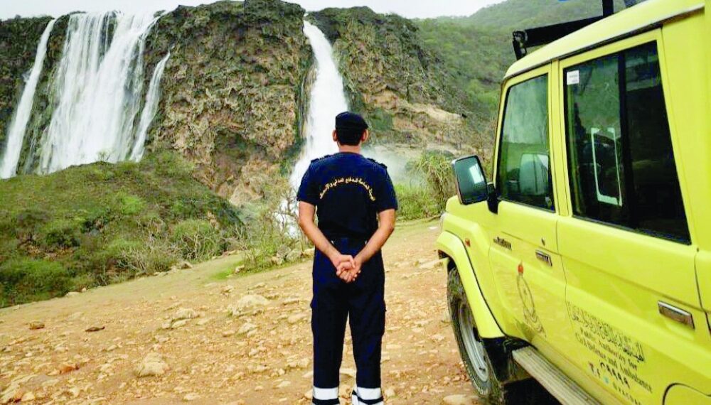 نشاط واسع للتكونات المحلية على الحجر..وتوقعات بأمطار رعدية على بادية ظفار اليوم