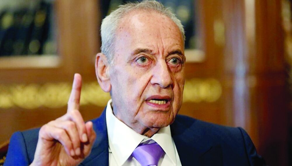 بري يدعو المجتمع الدولي للضغط على إسرائيل ويؤكّد الدفاع عن موارد لبنان 1 بري يدعو المجتمع الدولي للضغط على إسرائيل ويؤكّد الدفاع عن موارد لبنان