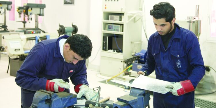 العمل الجزئي .. فرصة لزيادة الدخل واكتساب خبرات في أوقات الفراغ