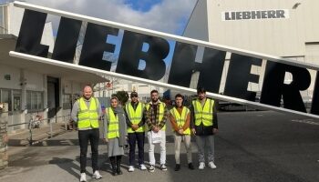 Four Omani engineers join training on operating container cranes in Ireland