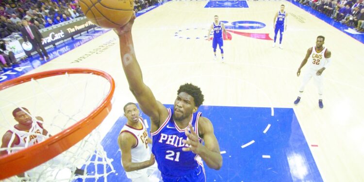 جويل إمبيد في طريقه لتمثيل منتخب فرنسا للسلة 1 جويل إمبيد في طريقه لتمثيل منتخب فرنسا للسلة