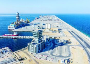 مباحثات جلالة السلطان والمستشار الألماني تعزز آفاق التعاون في مجال الطاقة النظيفة