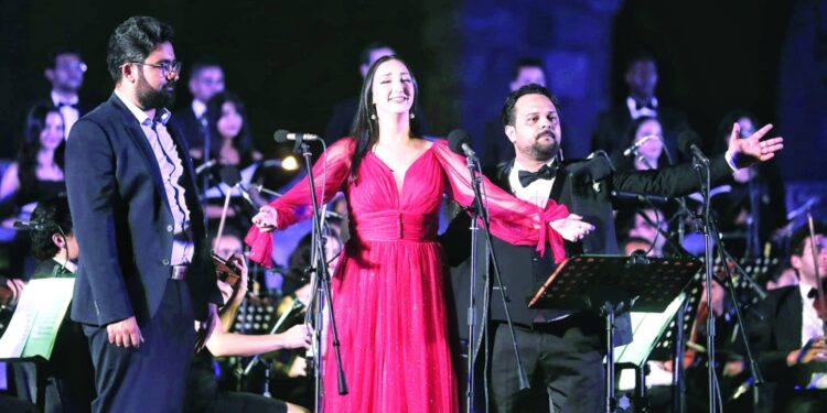 الموسيقى السيمفونية تنساب
من جديد في القصر الأثري بمدينة الجم