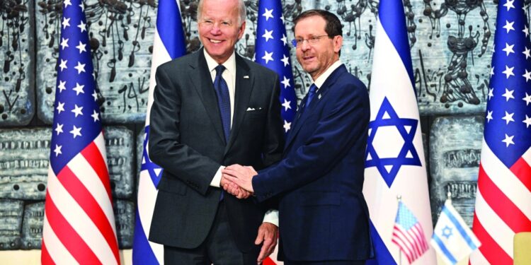 طهران تندد بحكم محكمة سويدية بسجن مسؤول إيراني سابق مدى الحياة
رئيسي يحذّر الولايات المتحدة من زعزعة أمن المنطقة واشنطن تتعهد بمنع إيران من حيازة السلاح النووي 1 طهران تندد بحكم محكمة سويدية بسجن مسؤول إيراني سابق مدى الحياة
رئيسي يحذّر الولايات المتحدة من زعزعة أمن المنطقة واشنطن تتعهد بمنع إيران من حيازة السلاح النووي