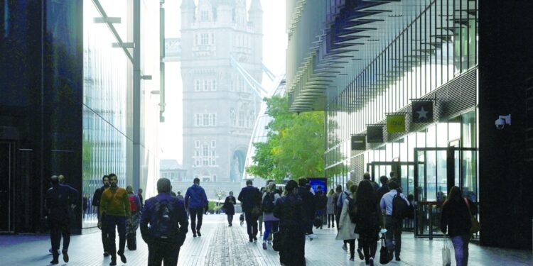 النقد الدولي يدعو للتعاون وخفض التضخم وسط آفاق اقتصادية تزداد “قتامة”