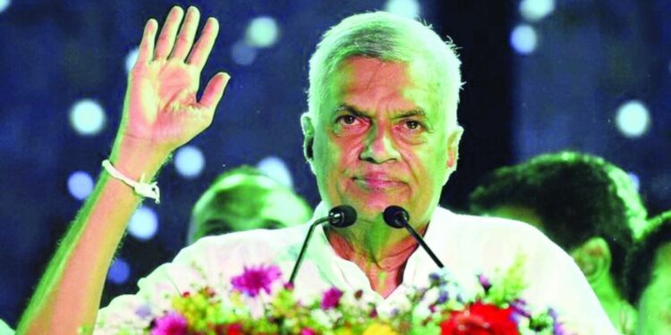 خلفًا للرئيس المستقيل تنصيب رئيس وزراء سريلانكا رئيسًا بالإنابة بموجب الدستور 1 خلفًا للرئيس المستقيل
تنصيب رئيس وزراء سريلانكا رئيسًا بالإنابة بموجب الدستور