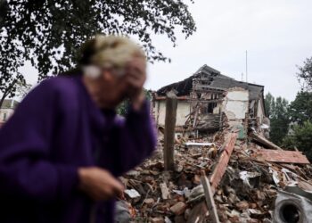 أوكرانيا تتّهم روسيا بنصب أنظمة إطلاق صواريخ بمحطة الطاقة النووية في زابوريجيا