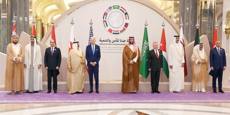 “قمة جدة” ترحب بالشراكة الاستراتيجية مع الولايات المتحدة وتؤكد على ضرورة حفظ أمن المنطقة