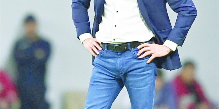 الأرجنتيني جاريكا يتخلى عن تدريب منتخب البيرو 1 الأرجنتيني جاريكا يتخلى عن تدريب منتخب البيرو