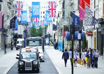 شنغهاي تجري فحوصا جديدة لمكافحة كوفيد..ومدن صينية أخرى تمدد الإغلاق