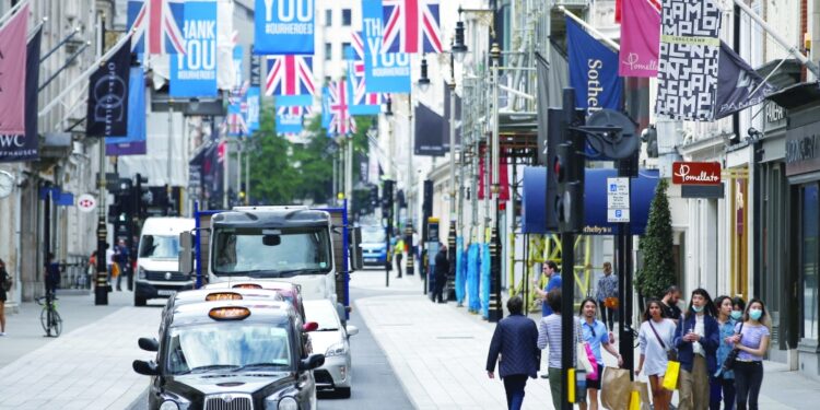 شنغهاي تجري فحوصا جديدة لمكافحة كوفيد..ومدن صينية أخرى تمدد الإغلاق