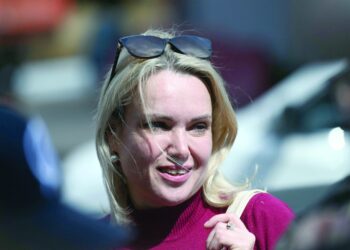 اعتقال الصحفية الروسية أوفسيانيكوفا بسبب احتجاجها مجددا على الحرب