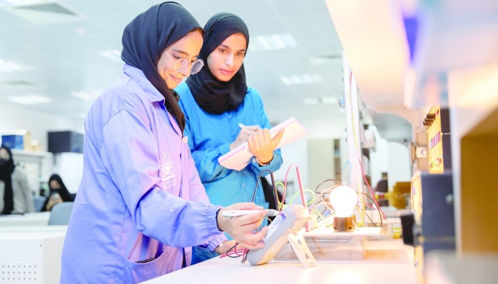 تطوير التخصصات المطروحة في «جامعة التقنية» وربطها بمتطلبات السوق