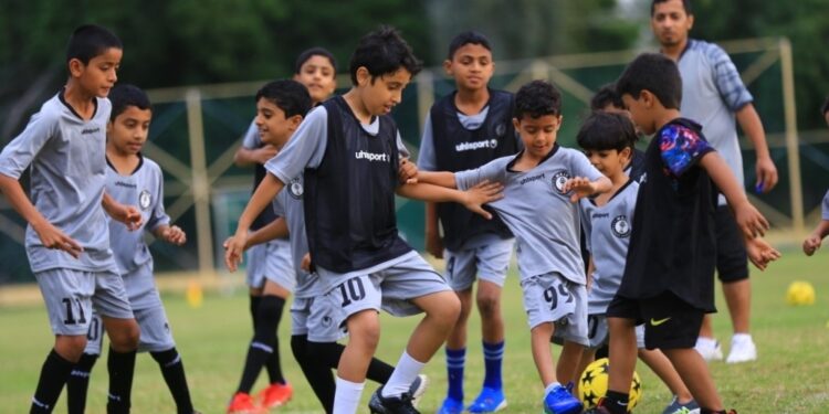 اتحاد الكرة يحث الأندية على الاستفادة من مدارس تعليم الكرة 1 اتحاد الكرة يحث الأندية على الاستفادة من مدارس تعليم الكرة