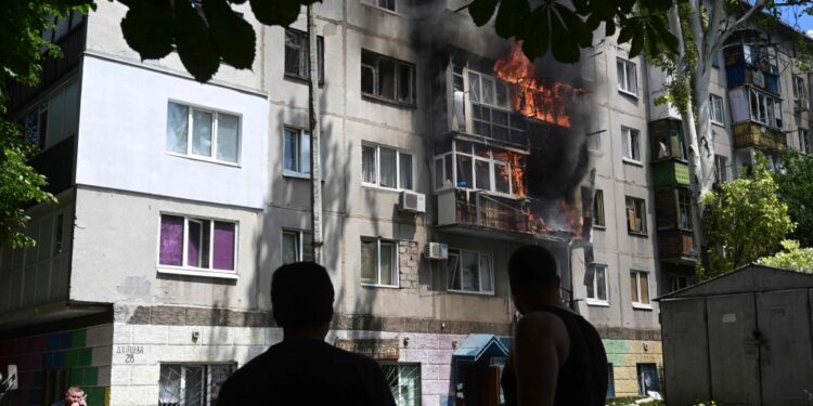 القوات الروسية تشن هجوما على وسط كراماتورسك..وإقالة رئيس الأجهزة الأمنية في أوكرانيا 1 القوات الروسية تشن هجوما على وسط كراماتورسك..وإقالة رئيس الأجهزة الأمنية في أوكرانيا