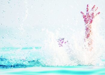 استعراض مشكلة تزايد غرق الأطفال والمساءلة القانونية حيال تعريضهم للإهمال