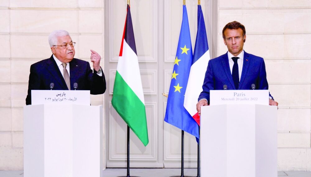ماكرون يدعو خلال لقائه عباس لاستئناف الحوار "الإسرائيلي - الفلسطيني" 1 ماكرون يدعو خلال لقائه عباس لاستئناف الحوار “الإسرائيلي – الفلسطيني”