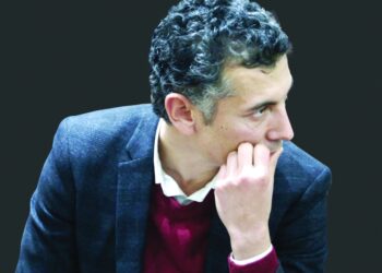 محمد الفخراني :  لا يوجد راوٍ عليم في العالم كله!