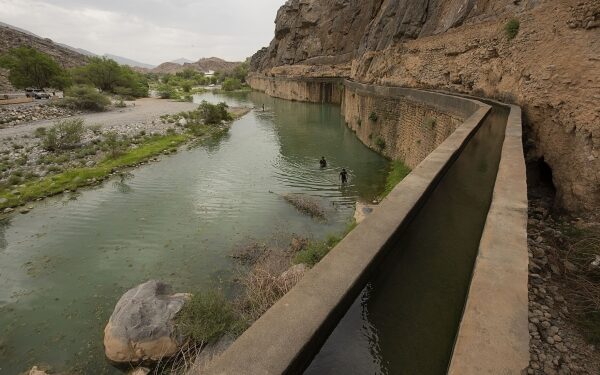 Wadi Tanuf draws tourists with its natural beauty 1 Wadi Tanuf draws tourists with its natural beauty