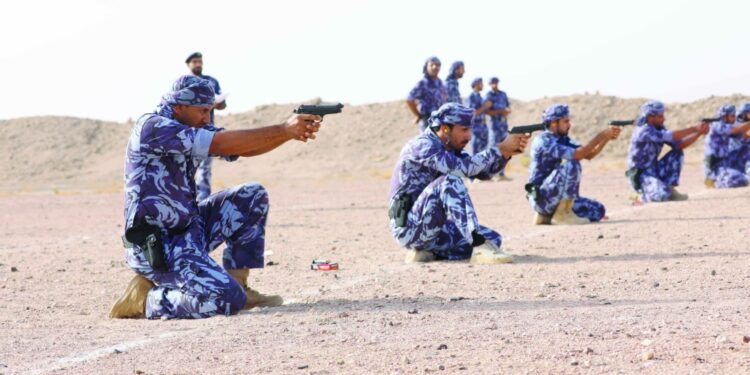 منافسة كبيرة في مسابقة الرماية بالأسلحة الخفيفة بالظاهرة 1 منافسة كبيرة في مسابقة الرماية بالأسلحة الخفيفة بالظاهرة