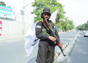القبض على 180 رجلا بتهم جنائية في قندوز
مبعوث أممي في أفغانستان: حرب شعواء بين “طالبان” و”داعش”
