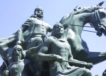 وفاة منفذ تمثال صلاح الدين في دمشق