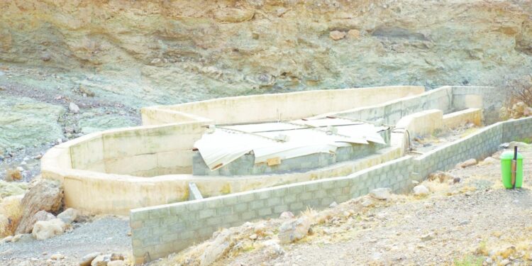 "عين الحمام" ببوشر وجهة سياحية بلا مرافق 1 “عين الحمام” ببوشر وجهة سياحية بلا مرافق