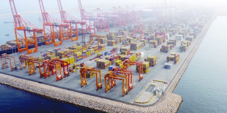 5.5 مليار ريال قيمة صادرات سلطنة عمان في 3 أشهر