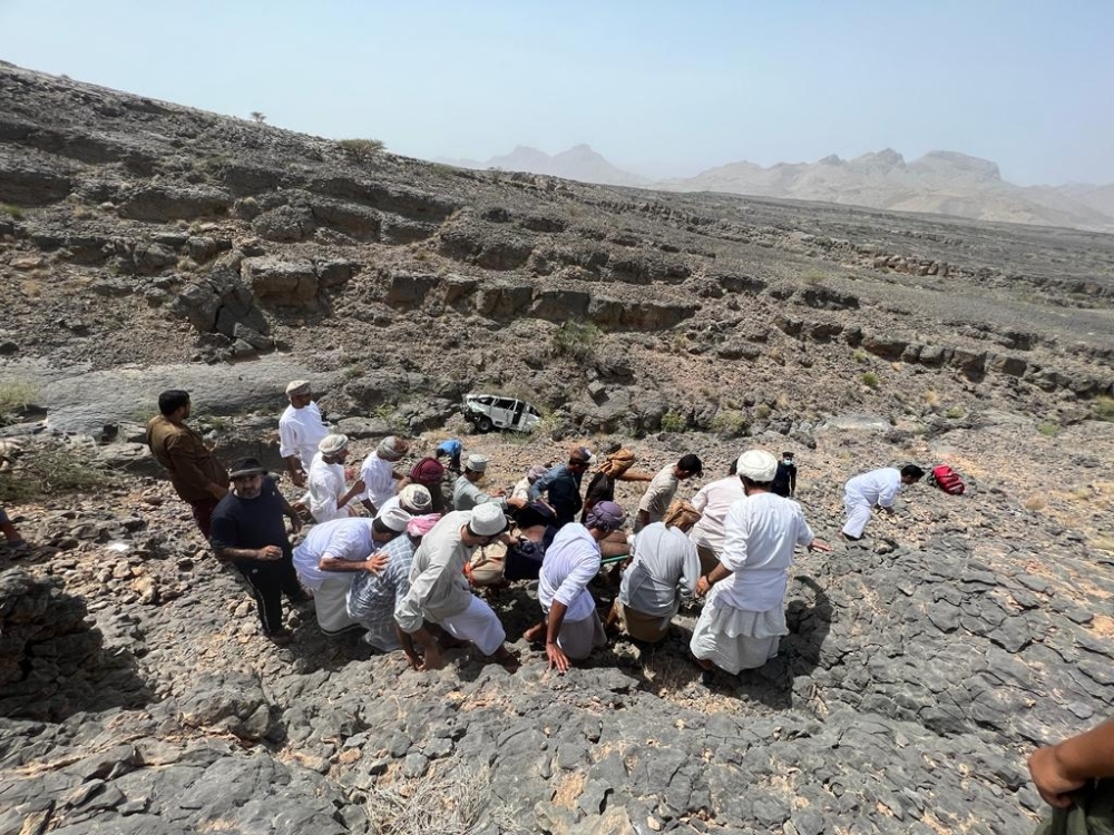 وفاة 5 و إصابة 14 شخصا في تدهور حافلة بالحمراء