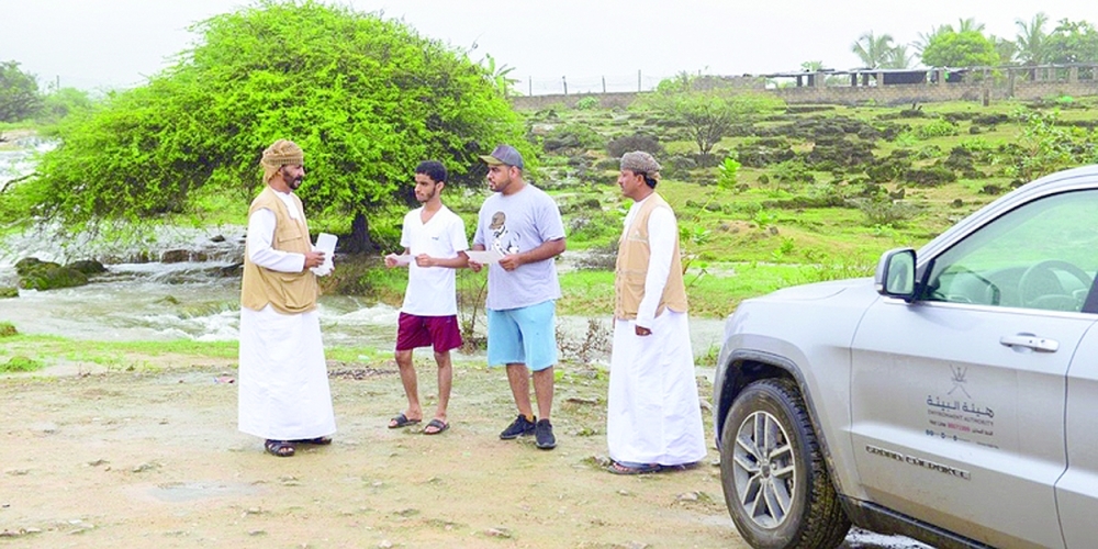 فرق ميدانية للمراقبة والتفتيش في مبادرة حماة البيئة بظفار