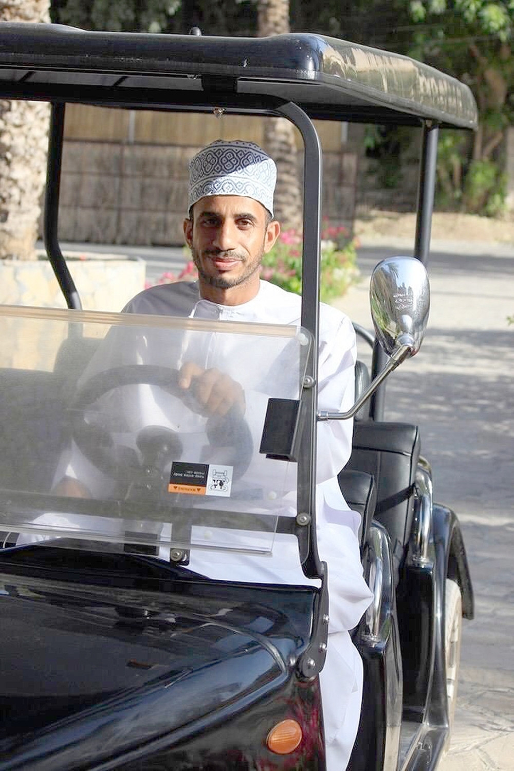 عيسى الصباحي أنعش السياحة في نزوى بمشروعه المميز