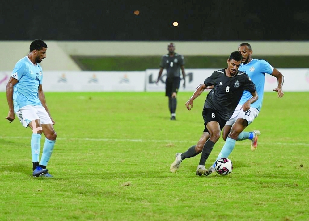 تواصل الإثارة في بطولة قوات السلطان المسلحة لكرة القدم