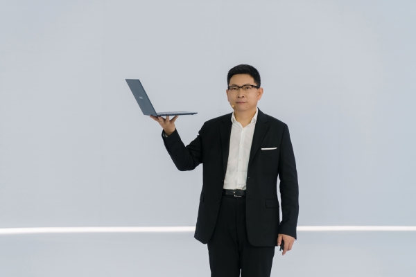 Huawei unveils multitude of flagship products