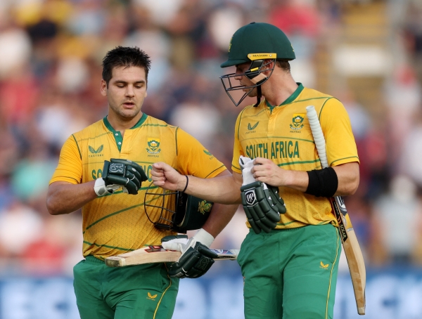 Rossouw and Shami star as South Africa level T20 series against England