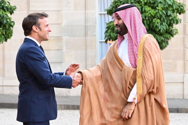 Macron counts on Saudi prince to 'ease' Ukraine war effects