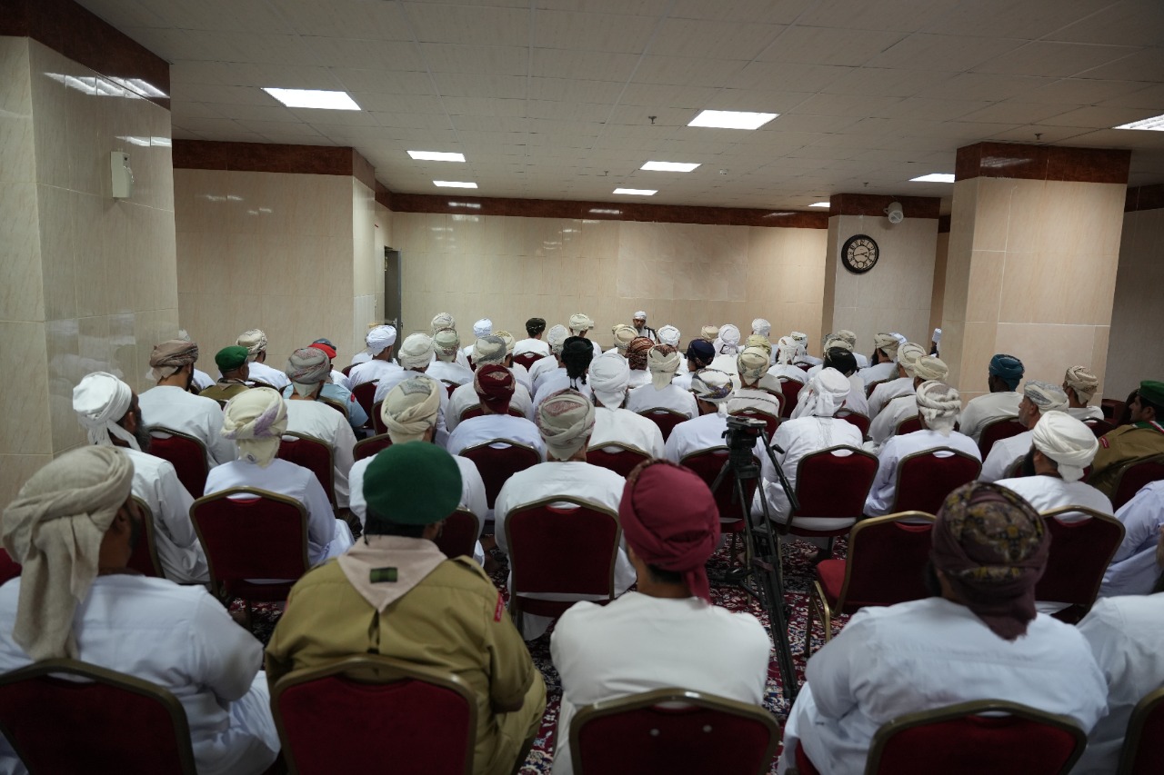 وفود بعثة الحج العُمانية تواصل تقديم خدماتها للحجاج في مكة والمدينة