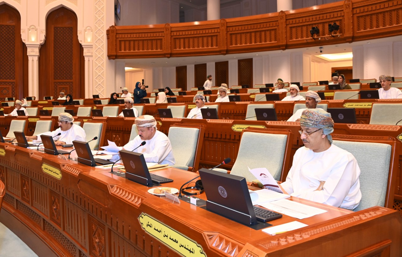 مجلس الدولة يناقش دراسة الأطر التشريعية لإلزامية التعليم في سلطنة عُمان