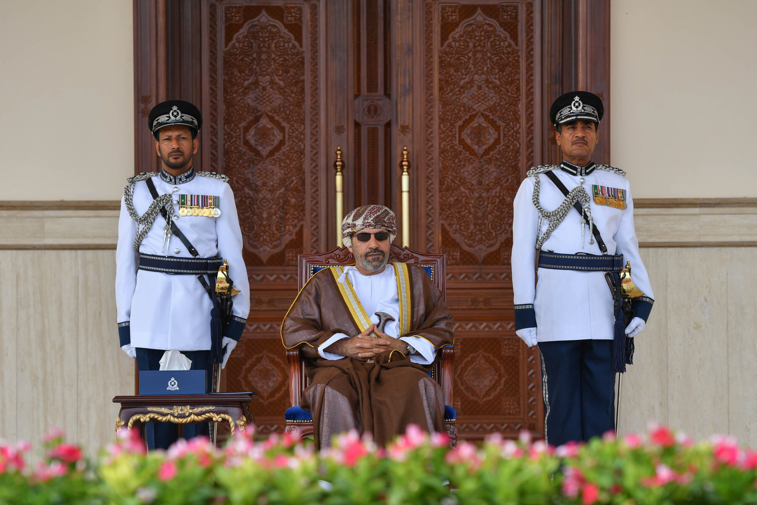 شرطة عُمان السلطانية تحتفل بتخريج الضباط الجامعيين التخصصيين