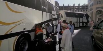 قوافل الحُجاج العُمانيين تغادر الديار المقدسة