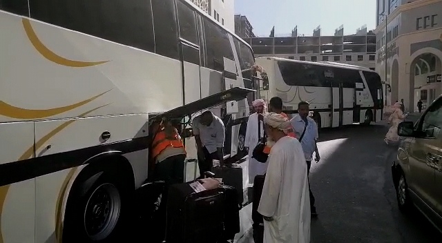 قوافل الحُجاج العُمانيين تغادر الديار المقدسة 1 قوافل الحُجاج العُمانيين تغادر الديار المقدسة
