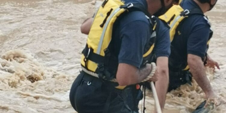 هيئة الدفاع المدني والإسعاف: تؤكد بأنه سيتم اتخاذ الإجراءات القانونية ضد من يعرّض نفسه والآخرين للخطر